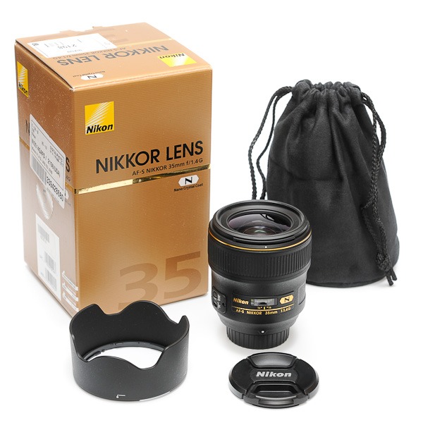 ■ほぼ新品■ Nikon AF-S NIKKOR 35mm f/1.4G ニコン